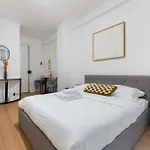 Studio Elegant Sacre Coeur Metro Anvers - Paris 18 -2P